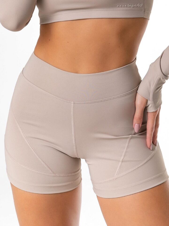 Short Slim Chantilly
