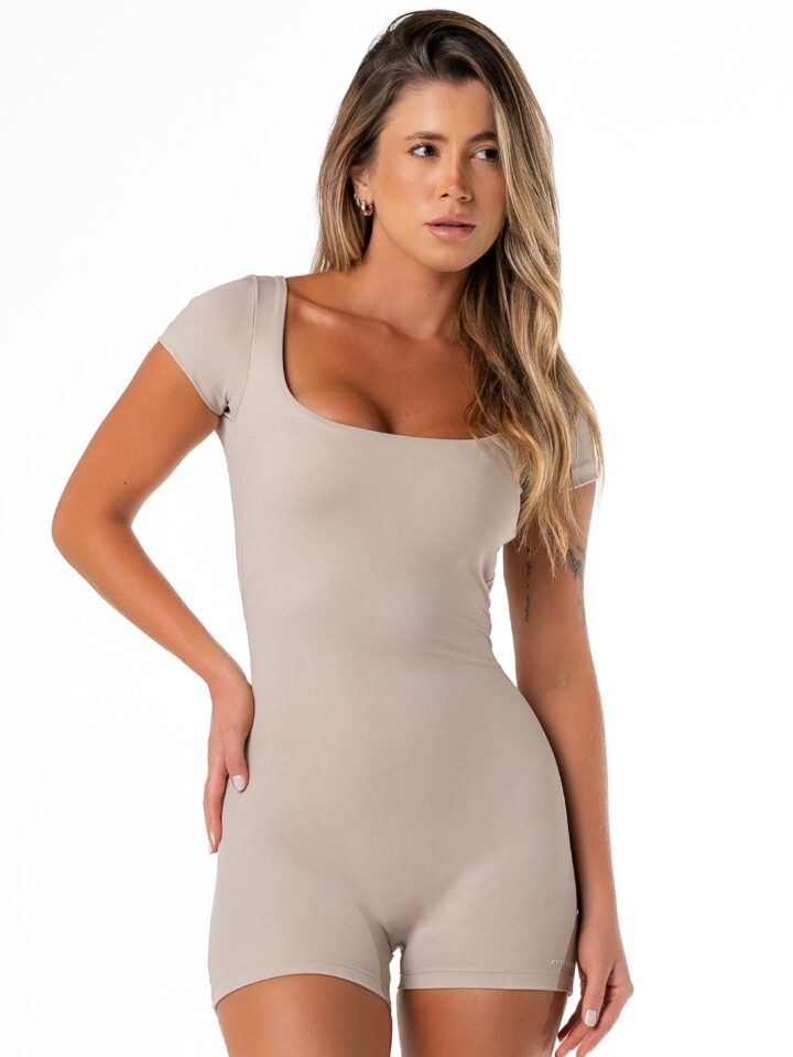 Macaquinho Match Chantilly