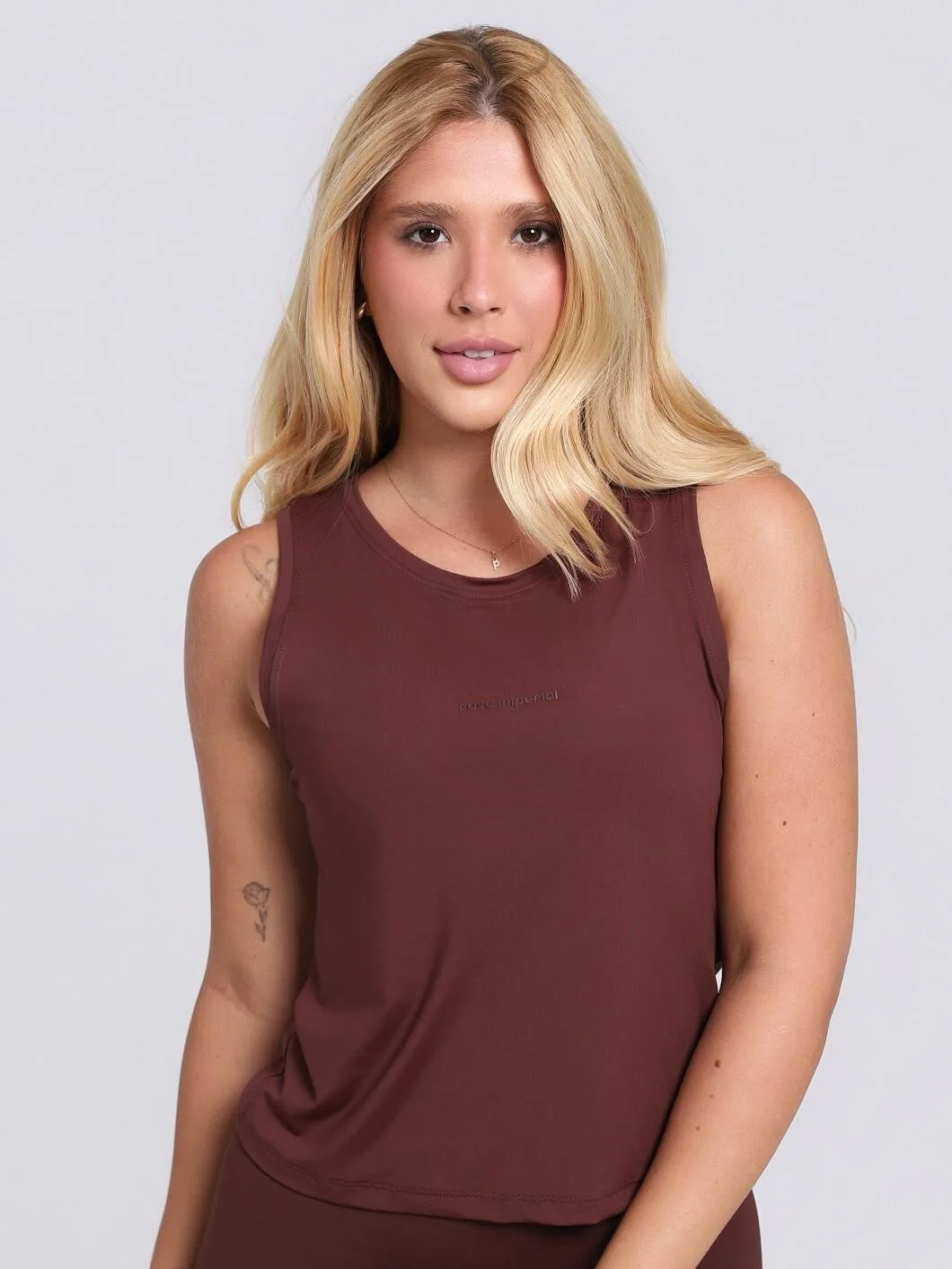 Regata Alongada Basic Espresso